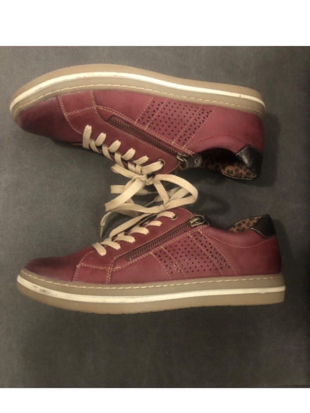 Merlot walking shoe zip laces unisex European shock absorb comfort